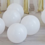 Latexové dekoračné balóny biele